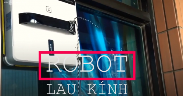 Robot lau kính tự động cho các cao ốc ở Sài Gòn