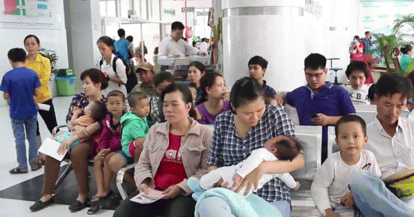 Bệnh viện Nhi đồng 2: Nhiều trẻ nhập viện vì mùa nắng nóng