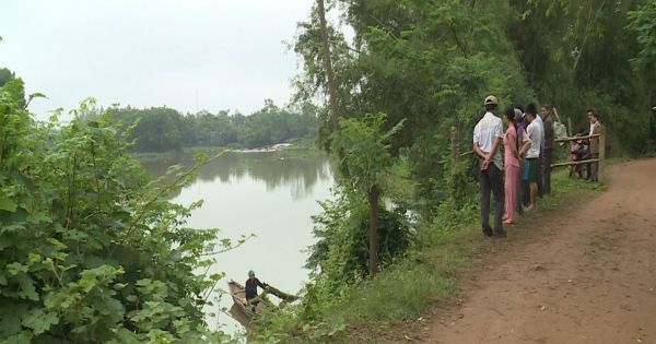 Quảng Trị: Bờ sông sạt lở, nhiều hộ dân bị ảnh hưởng