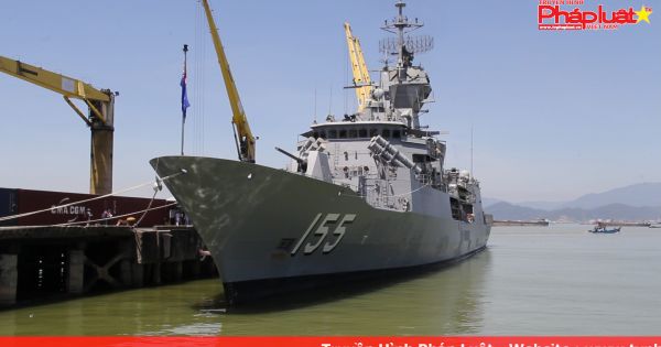 Gần 200 sĩ quan tàu hải quân Australia thăm Đà Nẵng