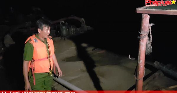 Báo động nạn khai thác cát trái phép ở Quảng Trị