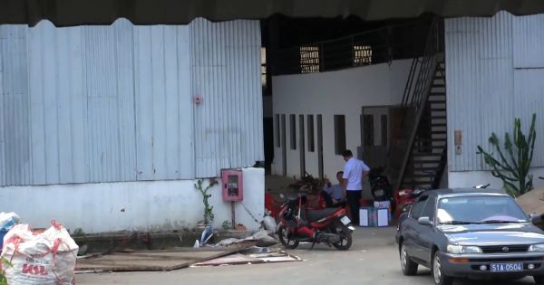 TPHCM: Tường sập đè 2 người tử vong