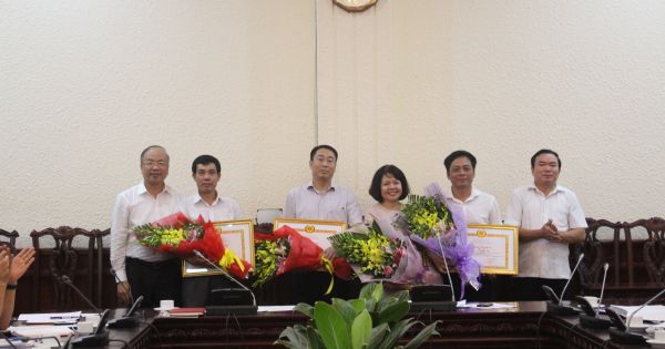Hai Phó Tổng Biên tập Báo Pháp luật Việt Nam được tặng Bằng khen