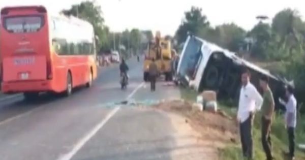 Bình Thuận: Nhiều người thương vong khi xe khách va chạm xe tải