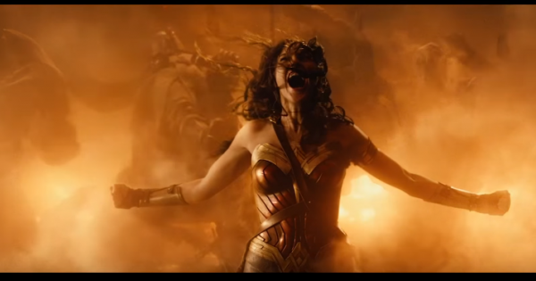 Mãn nhãn với màn đánh nhau độc đáo giữa Wonder Woman và Ares trong bộ phim 