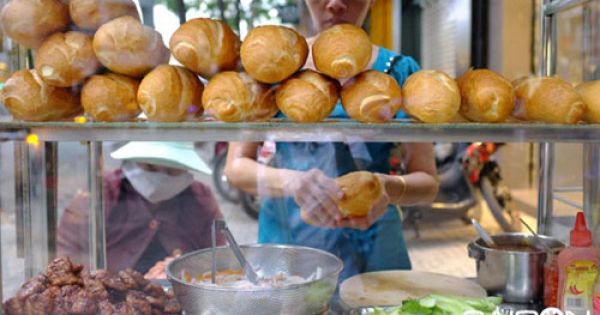 Bánh mì thịt nướng Nguyễn Trãi thơm ngon đầy đặn