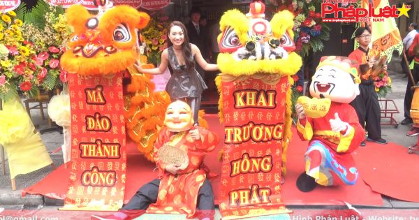 MC, diễn Viên, ca sỹ Cao Mỹ Kim mang Total Chicken đến Việt Nam