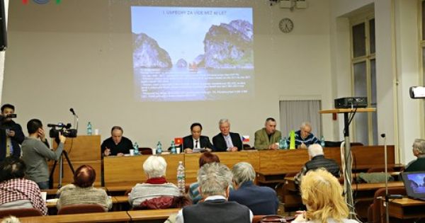 Hội thảo về thành tựu đổi mới của Việt Nam tại Cộng hòa Séc