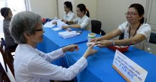 Quảng Bình: Hơn 100 giáo viên bị hạ lương hưu