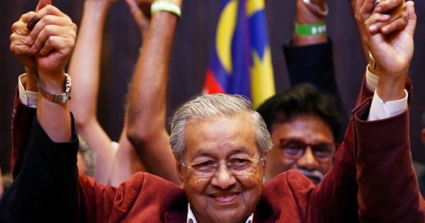 Malaysia: Ông Mahathir Mohamad đắc cử và trở thành Thủ tướng cao tuổi nhất Thế giới