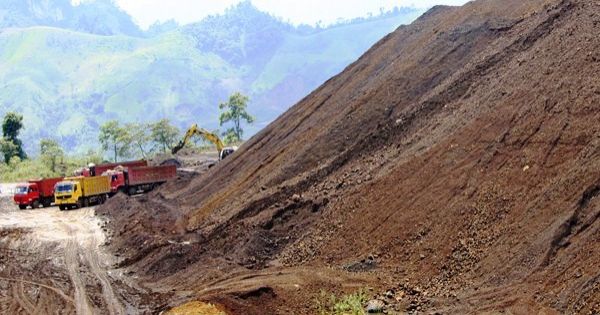 Doanh nghiệp xin khai thác 100.000 tấn quặng sắt để bán cho Trung Quốc