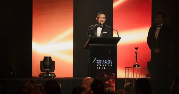 Người Việt đầu tiên vừa nhận giải thưởng toàn quốc của New Zealand 2018