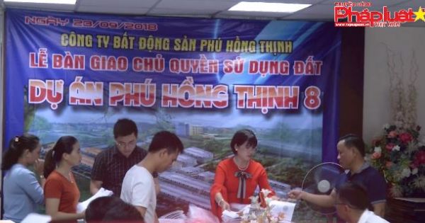 Dự án Phú Hồng Thịnh trao sổ hồng sớm cho khách hàng.