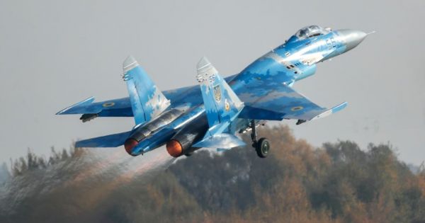 Ukraine: Tiêm kích rơi trong lúc tập trận, 1 phi công Mỹ thiệt mạng