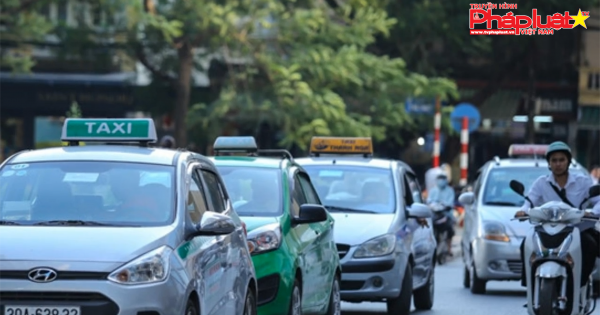 Bộ Giao thông Vận tải không đồng ý taxi tại Hà Nội “mặc đồng phục”