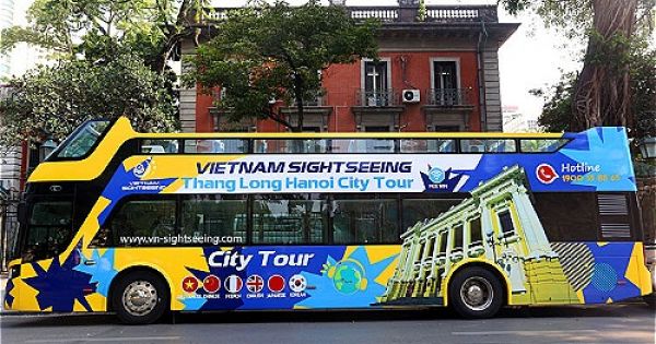Hà Nội có thêm ba xe buýt mui trần 20 tỷ đồng