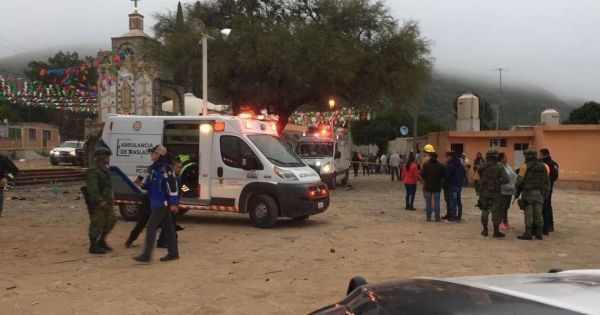 Nổ pháo hoa tại nhà thờ ở Mexico, ít nhất 8 người chết