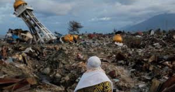 280 người thiệt mạng và hơn 1.000 người bị thương vì sóng thần tại Indonesia