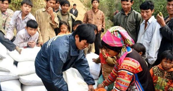 Hơn nửa triệu người nghèo được Chính phủ hỗ trợ gạo để vui xuân đón Tết