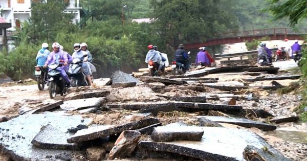 Giông lốc, mưa đá tàn phá hàng ngàn nhà dân ở vùng núi phía bắc