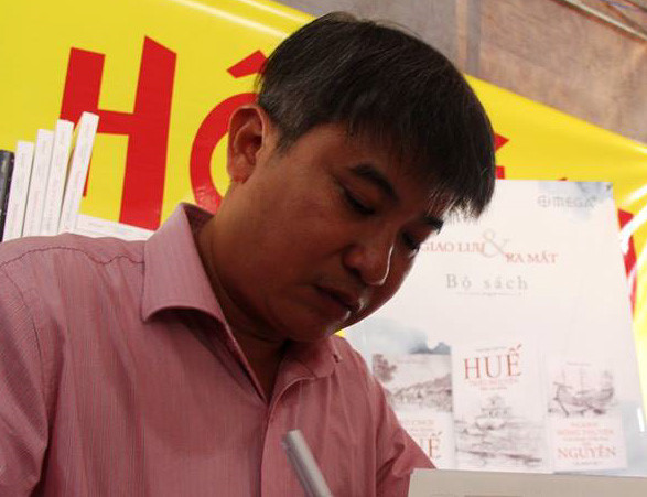 Viết sai sự thật lên Facebook, ông Trần Đức Anh Sơn bị khai trừ Đảng