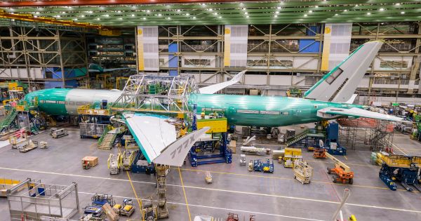 Boeing hoãn ra mắt máy bay mới sau tai nạn ở Ethiopia