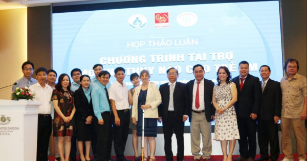 Quỹ từ thiện Hằng Hữu tài trợ mổ não úng thủy cho trẻ em Việt Nam