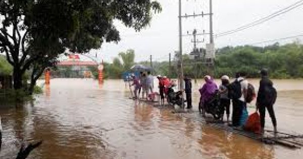 Lào Cai thiệt hại khoảng 8 tỉ đồng do giông lốc, mưa lũ