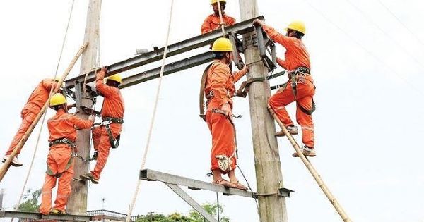 Bộ Công thương thành lập 3 đoàn kiểm tra việc tăng giá điện