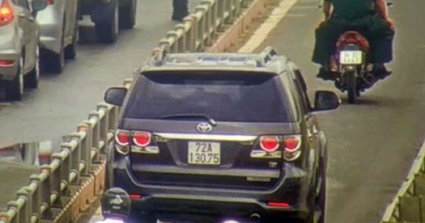 Đường dẫn cao tốc TP HCM - Long Thành - Dầu Giây: Ôtô tràn vào làn xe máy