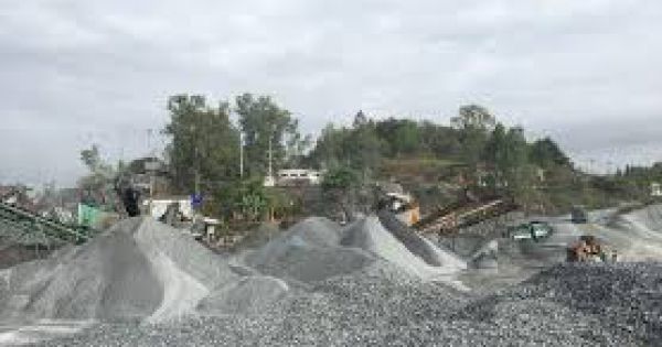 Bình Dương: Doanh nghiệp bị phạt 155 triệu đồng vì khai thác đá gây ô nhiễm