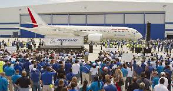 Boeing tiếp tục bị điều tra an toàn kĩ thuật với máy bay 787 Dreamliner