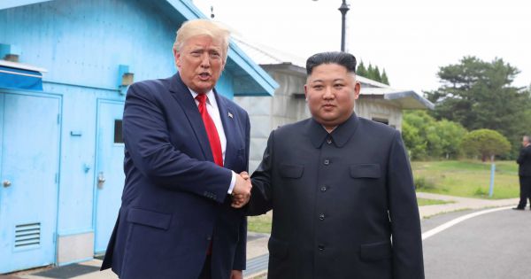 Triều Tiên ca ngợi cuộc gặp của Tổng thống Mỹ tại DMZ