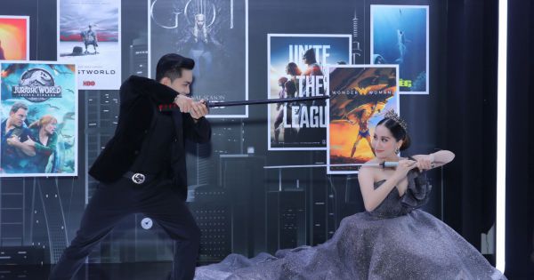 Dancesport Khánh Thi và Phan Hiển cùng đấu kiếm trong trang phục cưới