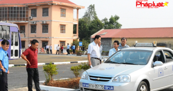 Hà Nội: Phát hiện 7 trung tâm đào tạo lái xe trái phép