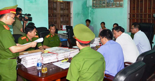Khởi tố 2 trưởng phòng cấp huyện ở Nghệ An