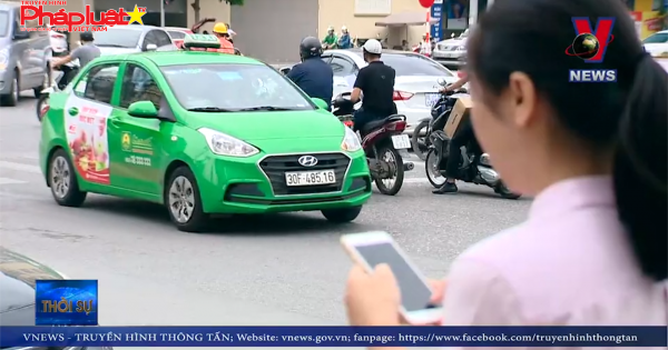 Hà Nội: Taxi phải mở tài khoản điện tử để trả phí tự động và nộp phạt nguội