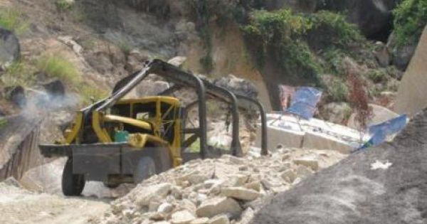 Hiểm họa môi trường hậu khai thác các mỏ đất đá