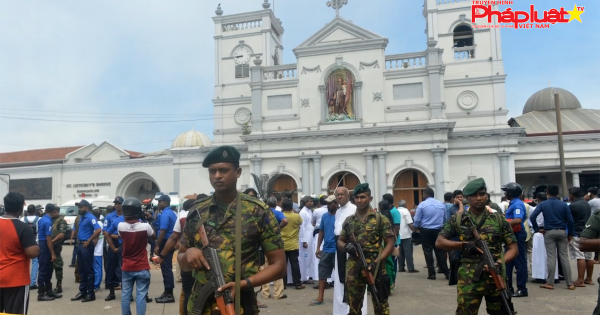 Sri Lanka tìm kiếm người sống sót trong vụ đánh bom dịp Lễ Phục sinh