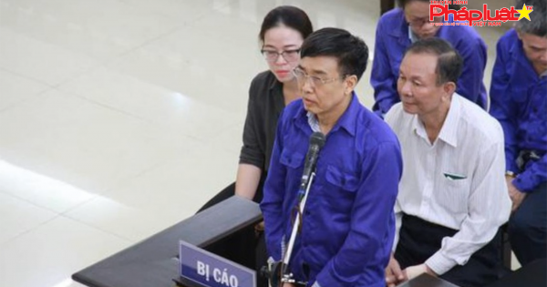 Cựu thứ trưởng Lê Bạch Hồng lĩnh án 6 năm tù, bồi thường 150 tỉ đồng