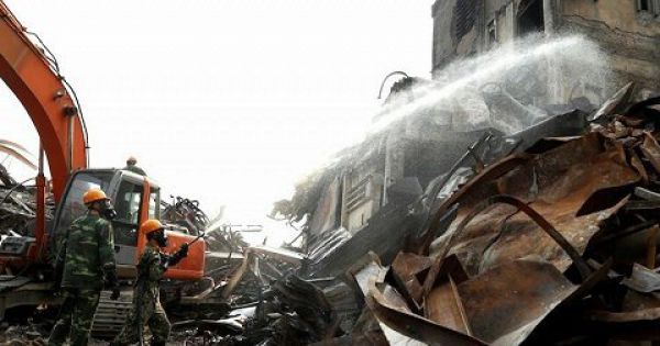 Vụ cháy ở Rạng Đông: Vận chuyển ra ngoài hơn 171.120 kg sắt thép và phế liệu