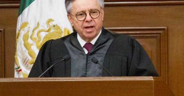 Thẩm phán Tòa án Tối cao Mexico từ chức