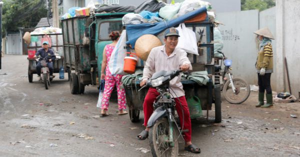 Xe rác tự chế bốc mùi thối có thể vẫn 'tra tấn' dân Sài Gòn sau 1/11