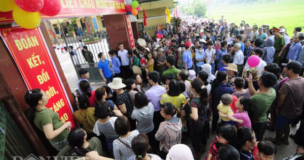 Đắk Lắk: Bị phụ huynh phản ứng, trường phải hủy thu 900.000 tiền tăng tiết