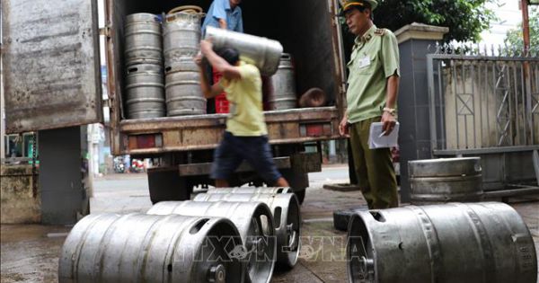 Bình Phước xử lý 900 lít bia hơi được chủ lô hàng mua trôi nổi tại Đồng Nai