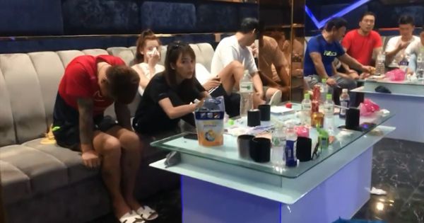 Đà Nẵng: Đột kích karaoke Thủy Tinh Tím, phát hiện động lắc chuyên đón khách Trung Quốc