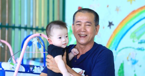 Người đàn ông Sài Gòn tặng cơ ngơi 100 tỷ, xây thêm nhà nuôi trẻ mồ côi