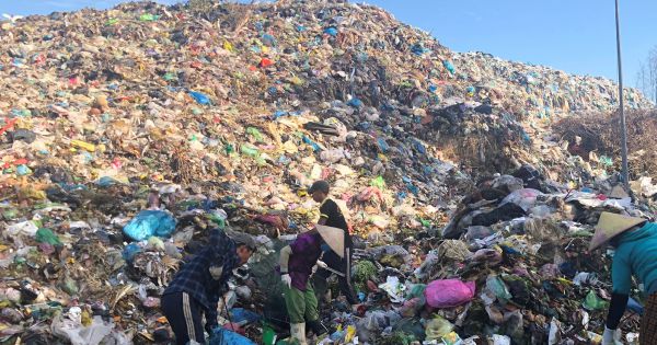 Bạc Liêu: Bãi rác quá tải gây ô nhiễm nghiêm trọng hơn 10 năm
