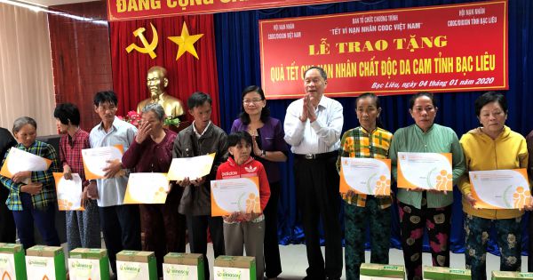 Tặng 50 suất quà nạn nhân chất độc da cam tại Bạc Liêu: Đoàn kết - Nghĩa tình - Trách nhiệm