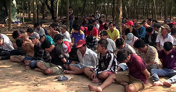 Hàng trăm cảnh sát bao vây ổ bạc bên bờ sông Lam, tỉnh Nghệ An